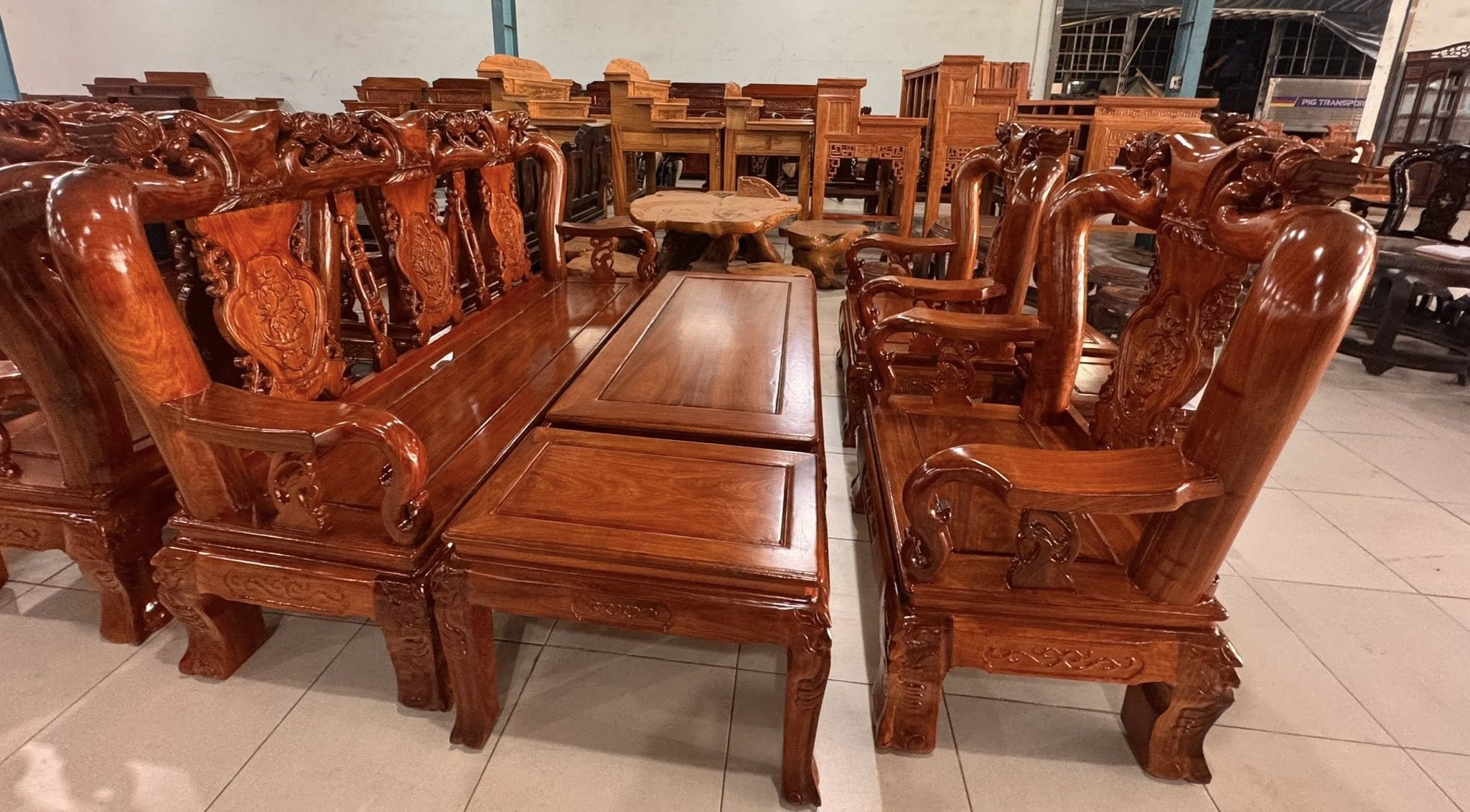 Alternative view of Salon Tay 12 Gỗ Hương Phi