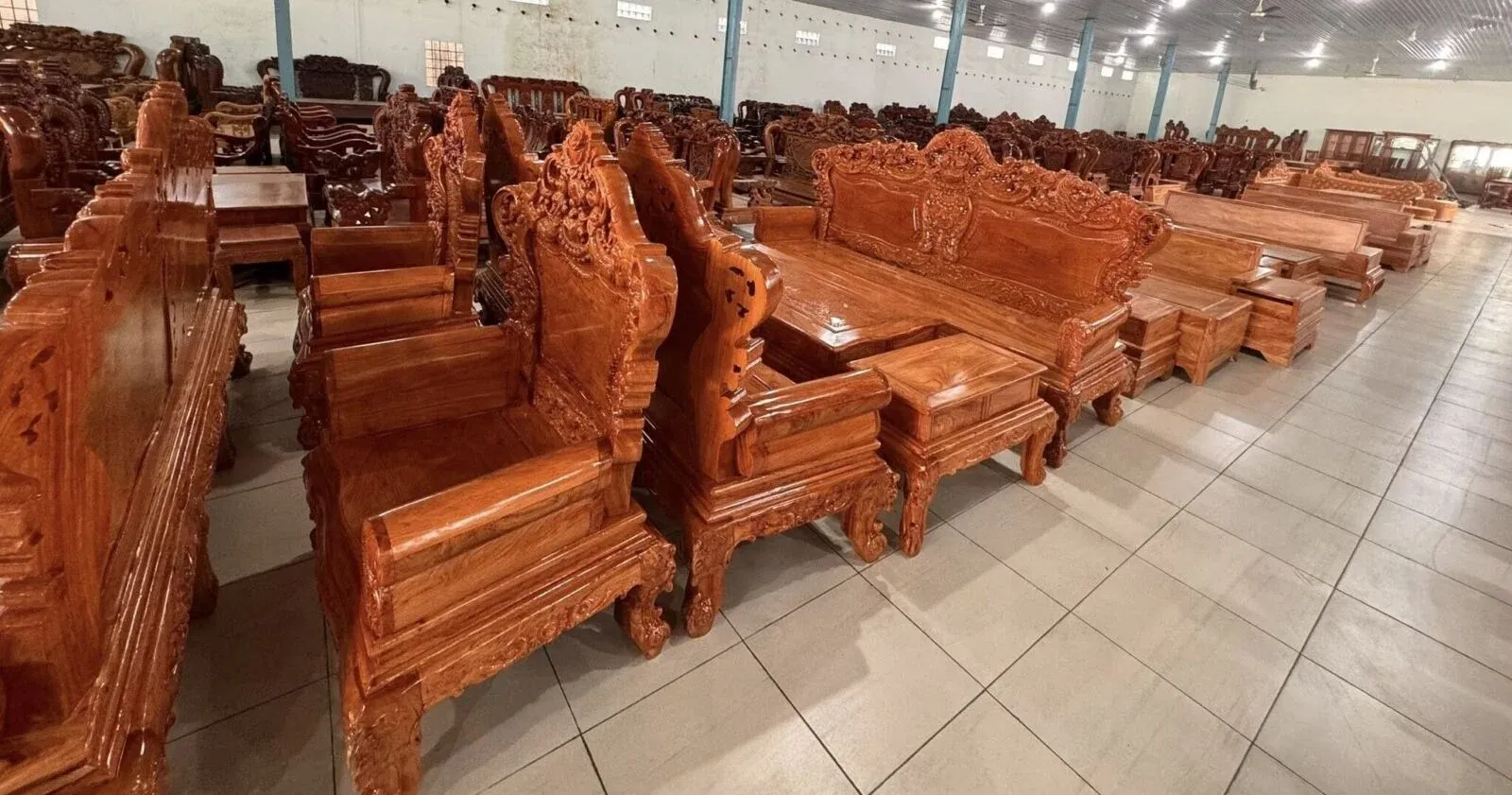 Alternative view of SALON HOÀNG GIA GỖ HƯƠNG ĐÁ