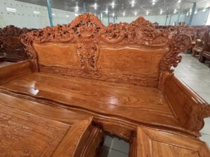 SALON HOÀNG GIA GỖ HƯƠNG ĐÁ