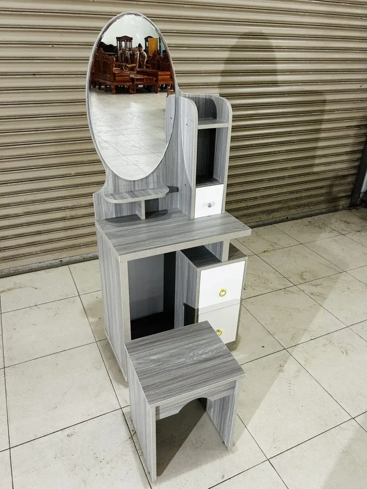 Alternative view of BÀN TRANG ĐIỂM GỖ MDF CAO CẤP