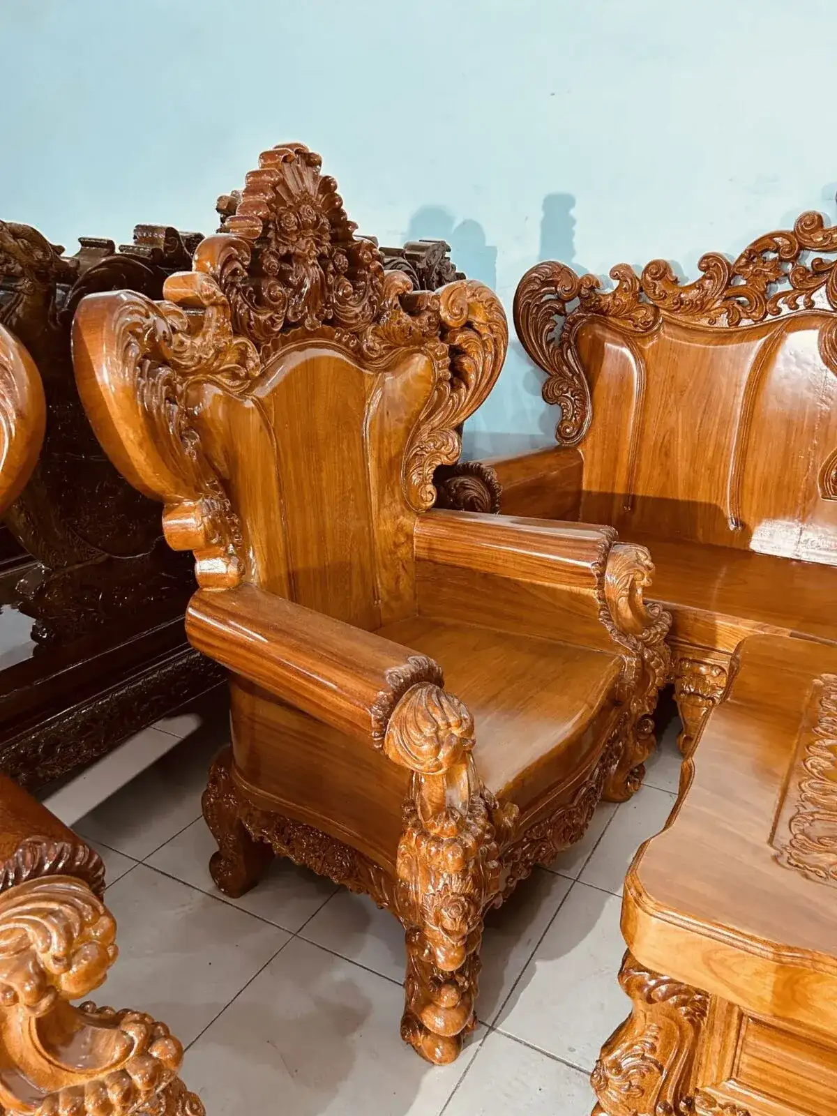 Alternative view of SALON GỖ GÕ ĐỎ LOUIS HOÀNG GIA