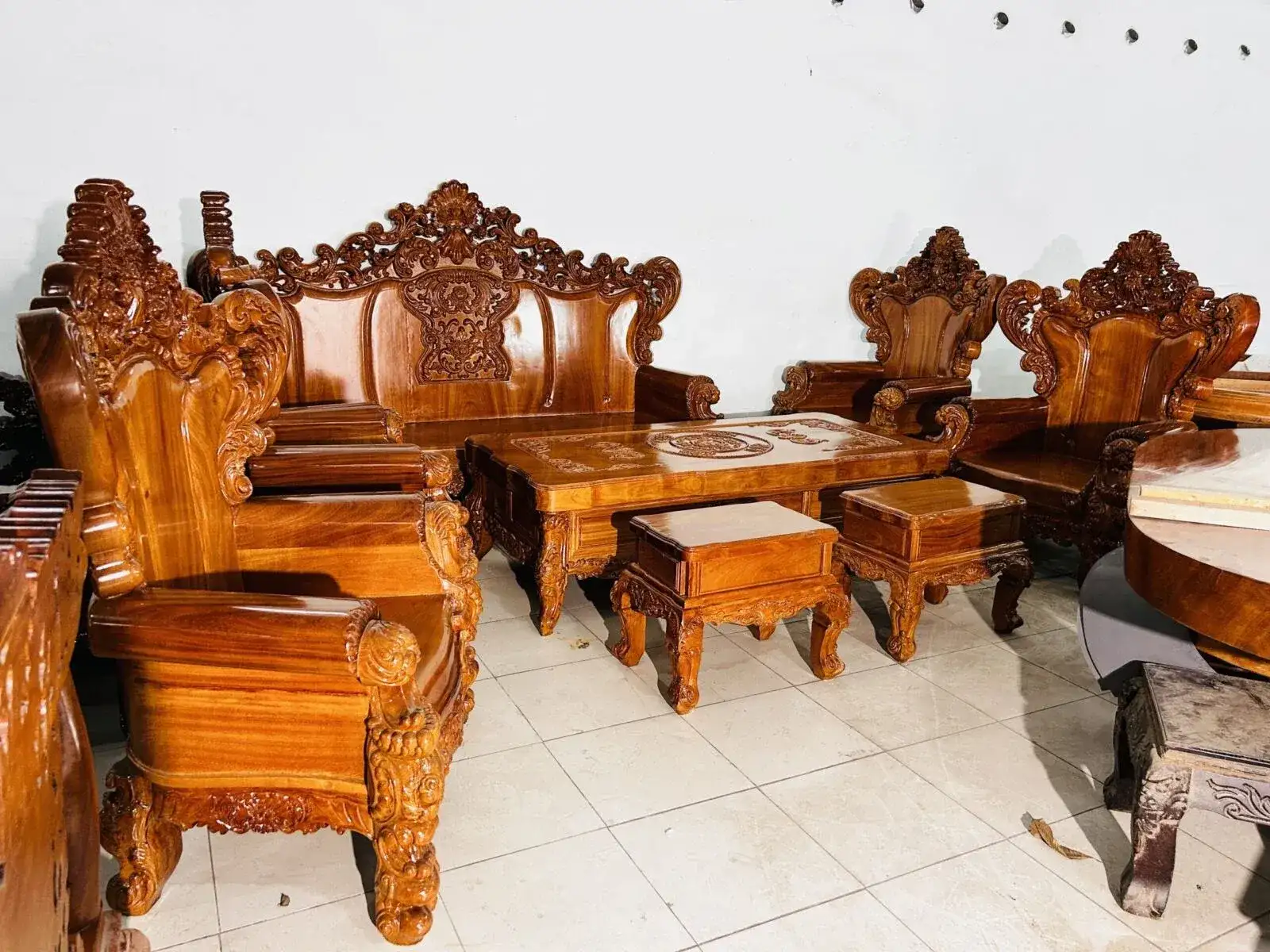 SALON GỖ GÕ ĐỎ LOUIS HOÀNG GIA
