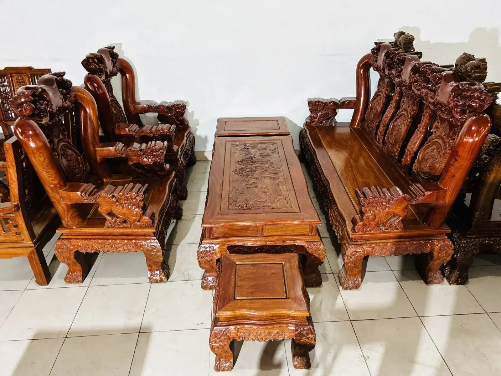 SALON TRIỆN GỖ HƯƠNG TAY 12 - 6 MÓN MẶT KHUÔN TRANH