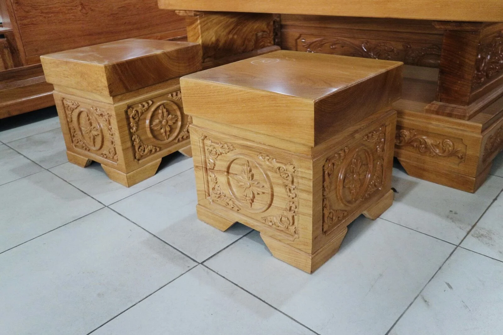 Sofa Góc Hoàng Gia Gỗ Gõ Đỏ Nguyên Khối 5 Món - Ảnh 9