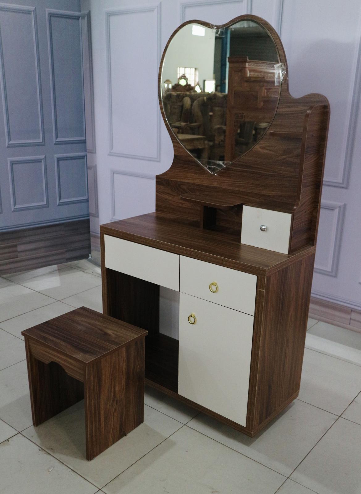 Alternative view of Bàn Phấn Gỗ MDF Phủ Melamine Hiện Đại