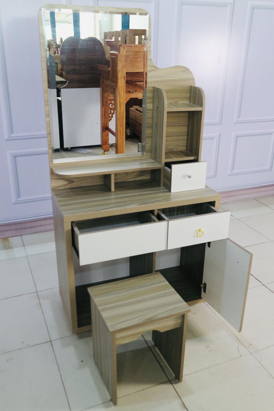 Alternative view of Bàn Trang Điểm Gỗ Công Nghiệp MDF Hiện Đại
