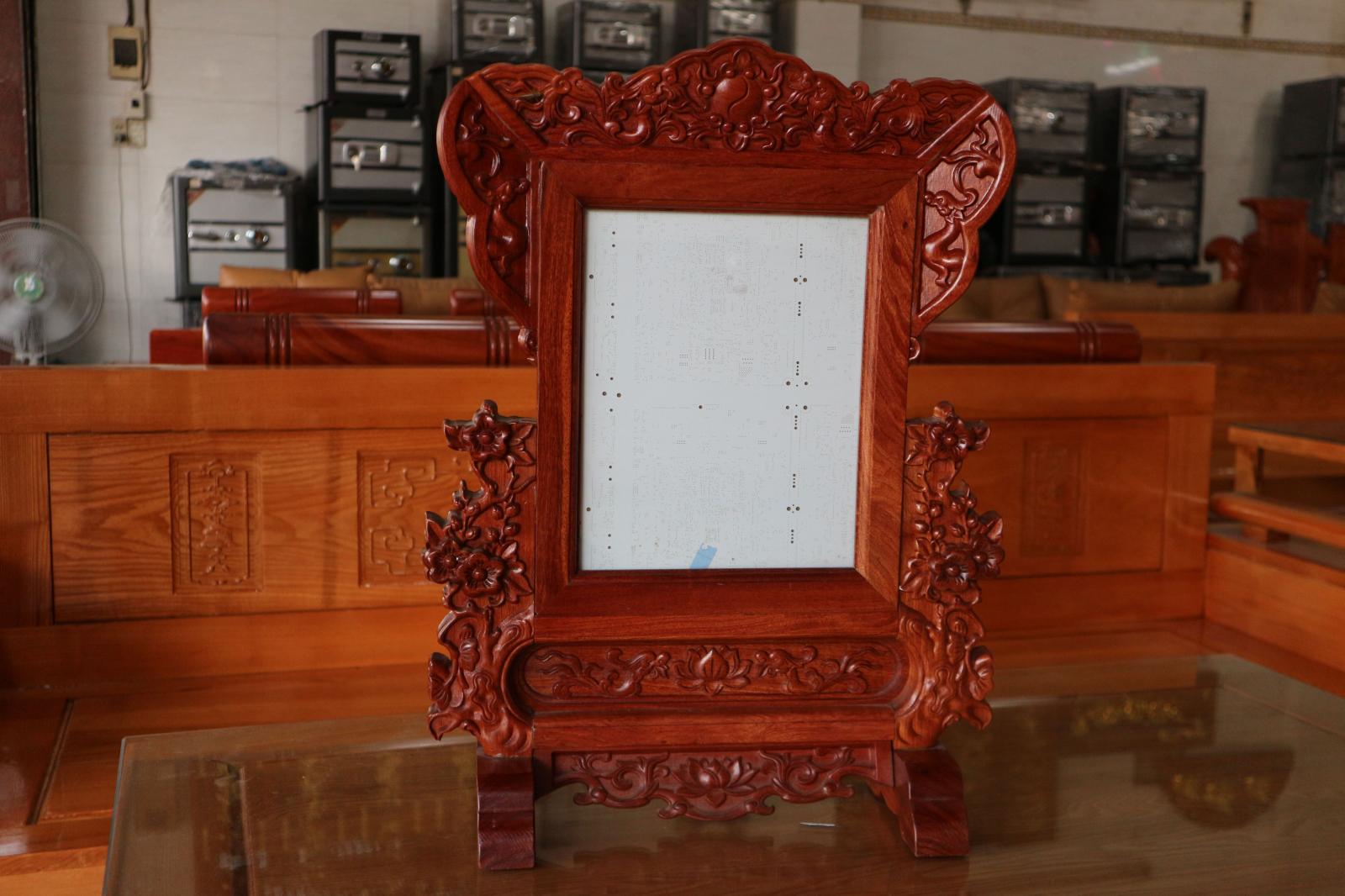 Khung Hình Thờ Đơn Gỗ Hương Cao Cấp