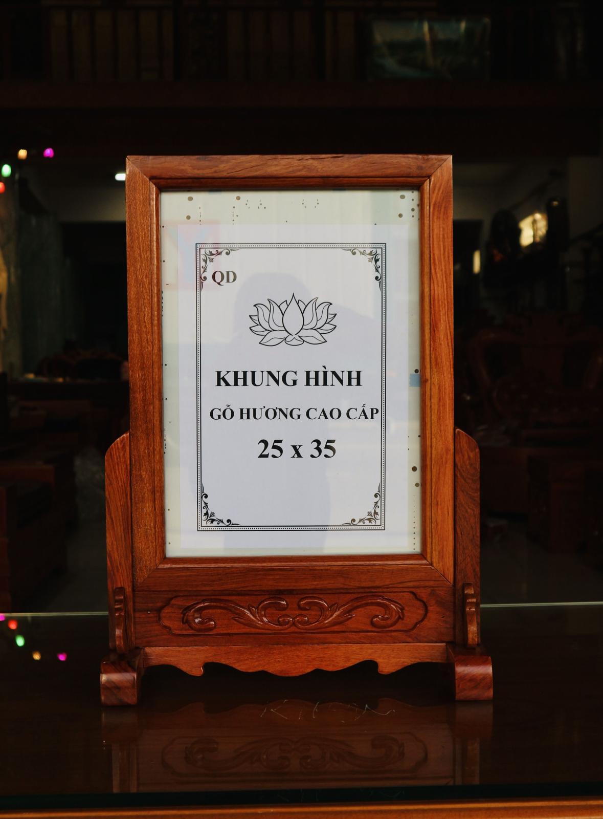 Alternative view of Khung Hình Thờ Gỗ Hương Cao Cấp