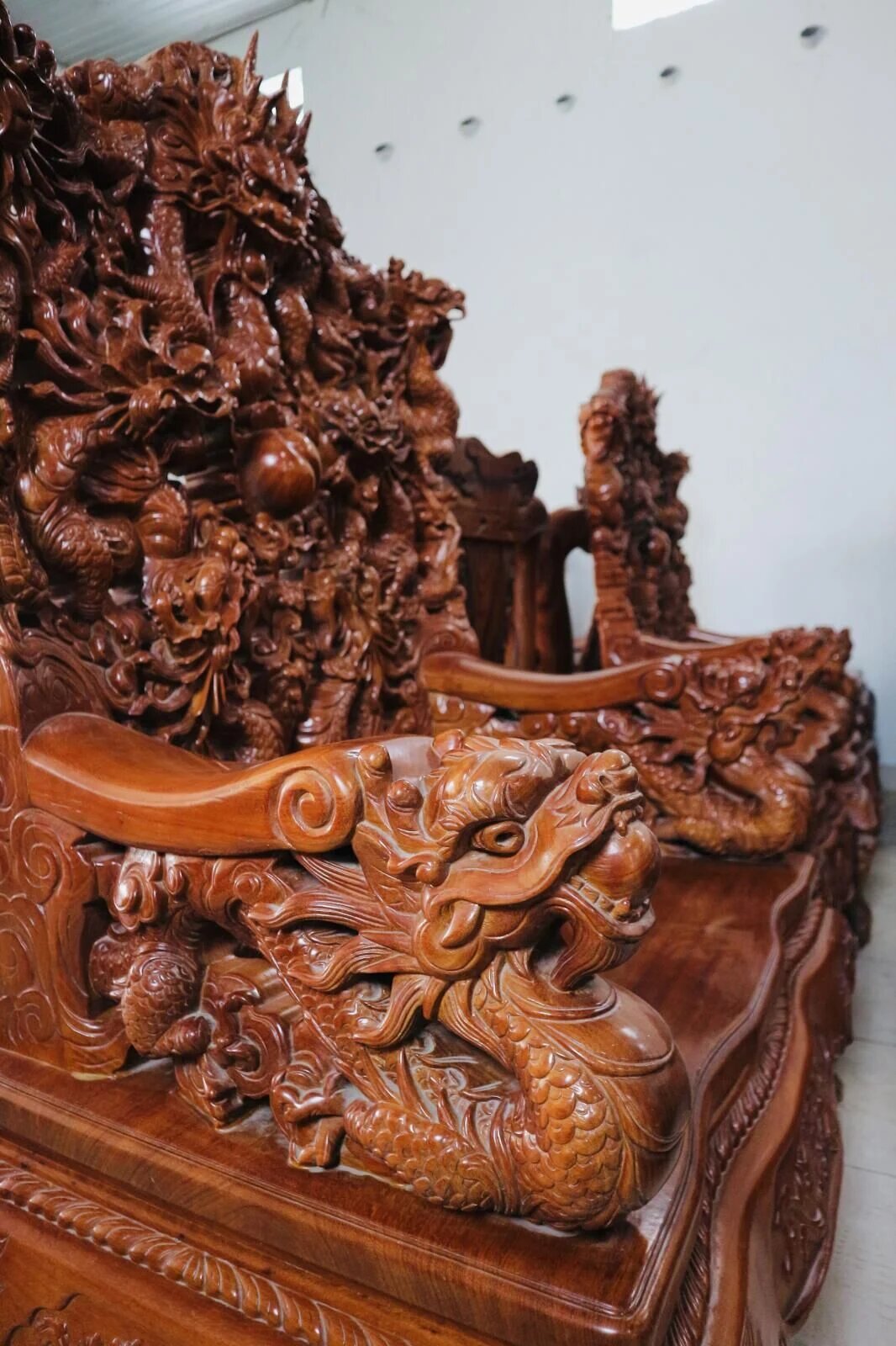 Salon Rồng Cửu Long Gỗ Gõ Đỏ 12 Món Đục Tay Cao Cấp - Ảnh 4