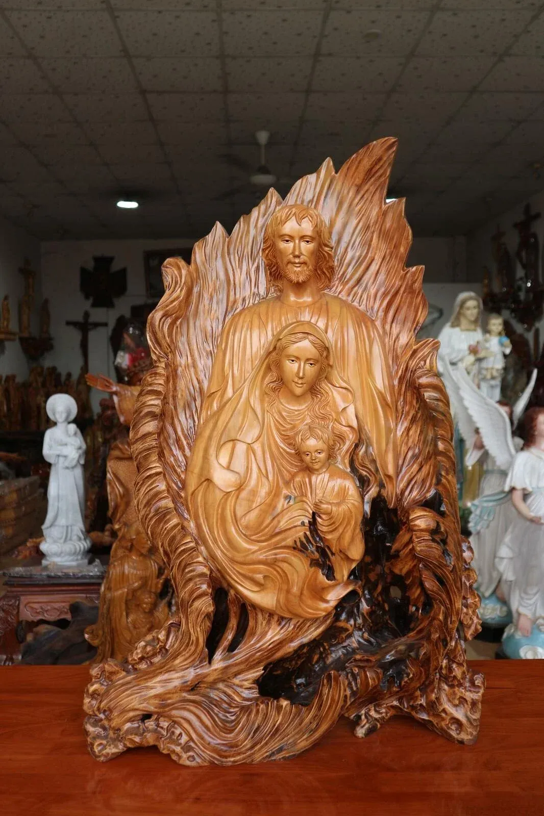 Tượng Gia Đình Thánh Gia Gỗ Trai Nguyên Khối