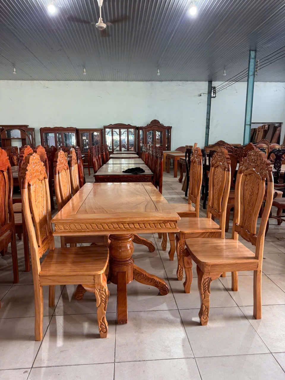 bàn ăn gỗ hiện đại đồng nai