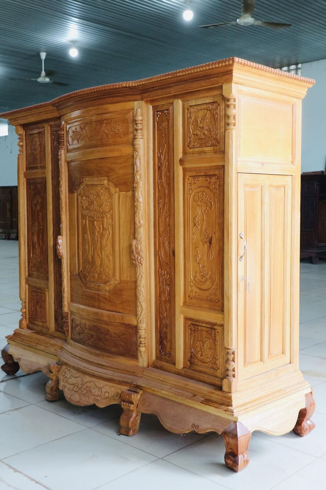 Tủ Thờ Gỗ Căm Xe Pha Chạm Khắc Tinh Xảo - Ảnh 4