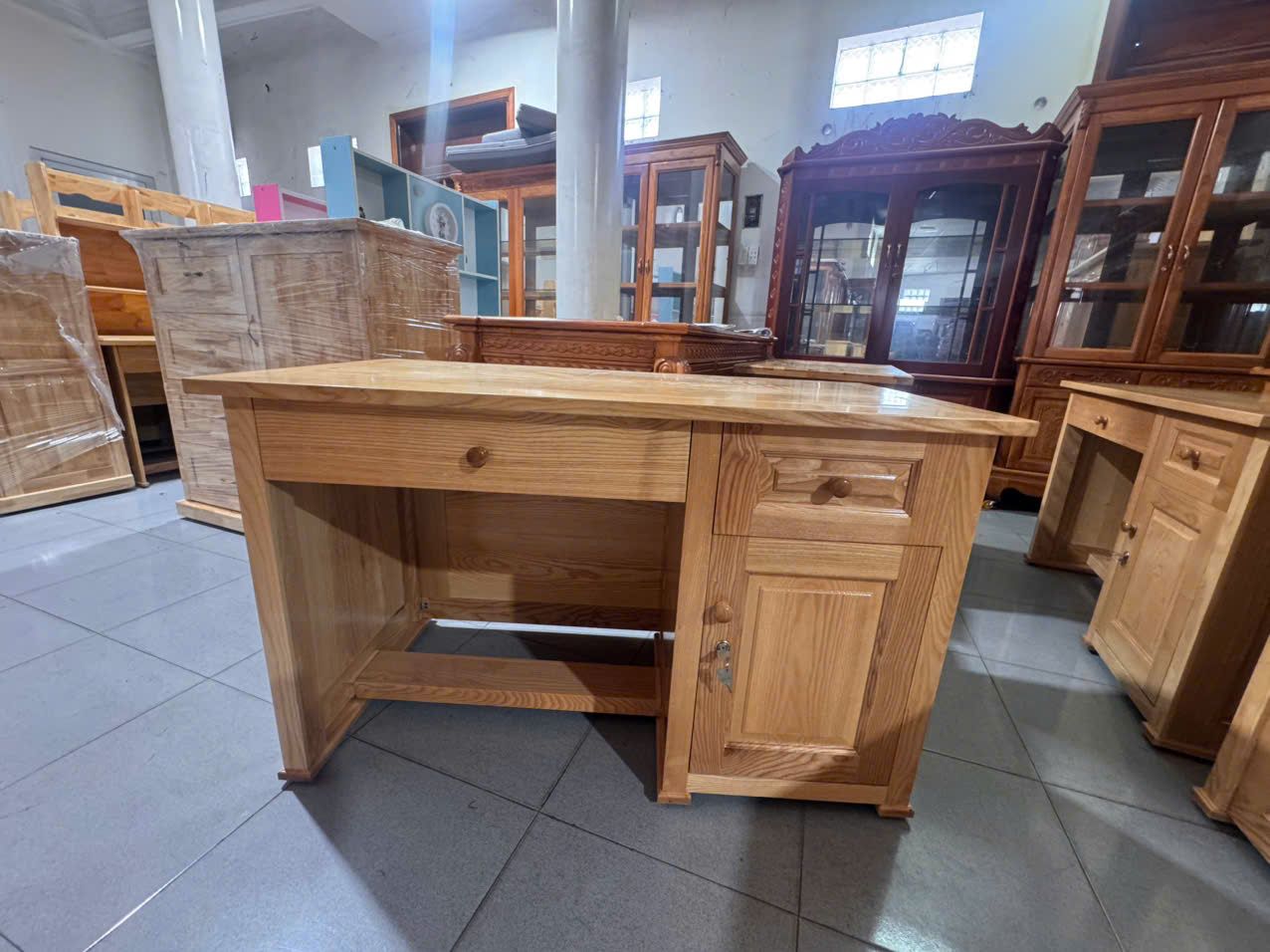 Bàn Làm Việc Văn Phòng Gỗ Sồi Nga 60 x 120 cm