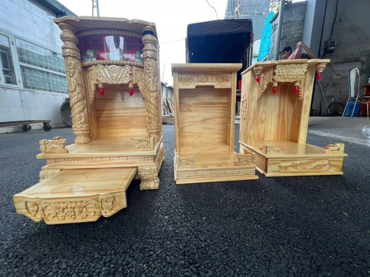 Bàn Thờ Ông Địa Gỗ Xoan Và Gỗ Thông