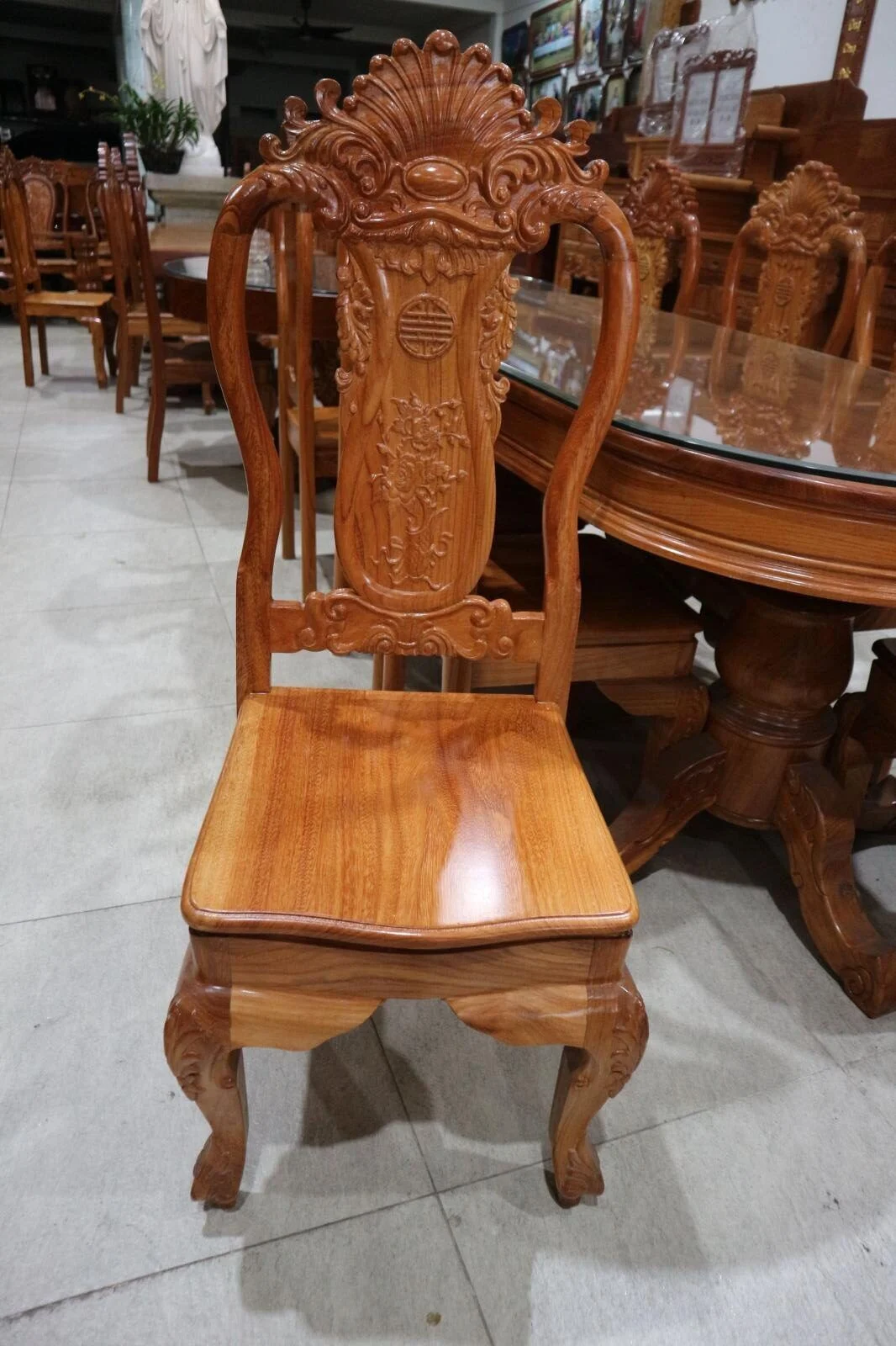 Alternative view of Bộ Bàn Ăn Gỗ Gõ Đỏ 8 Ghế Mặt Bàn Oval Nguyên Tấm 3cm