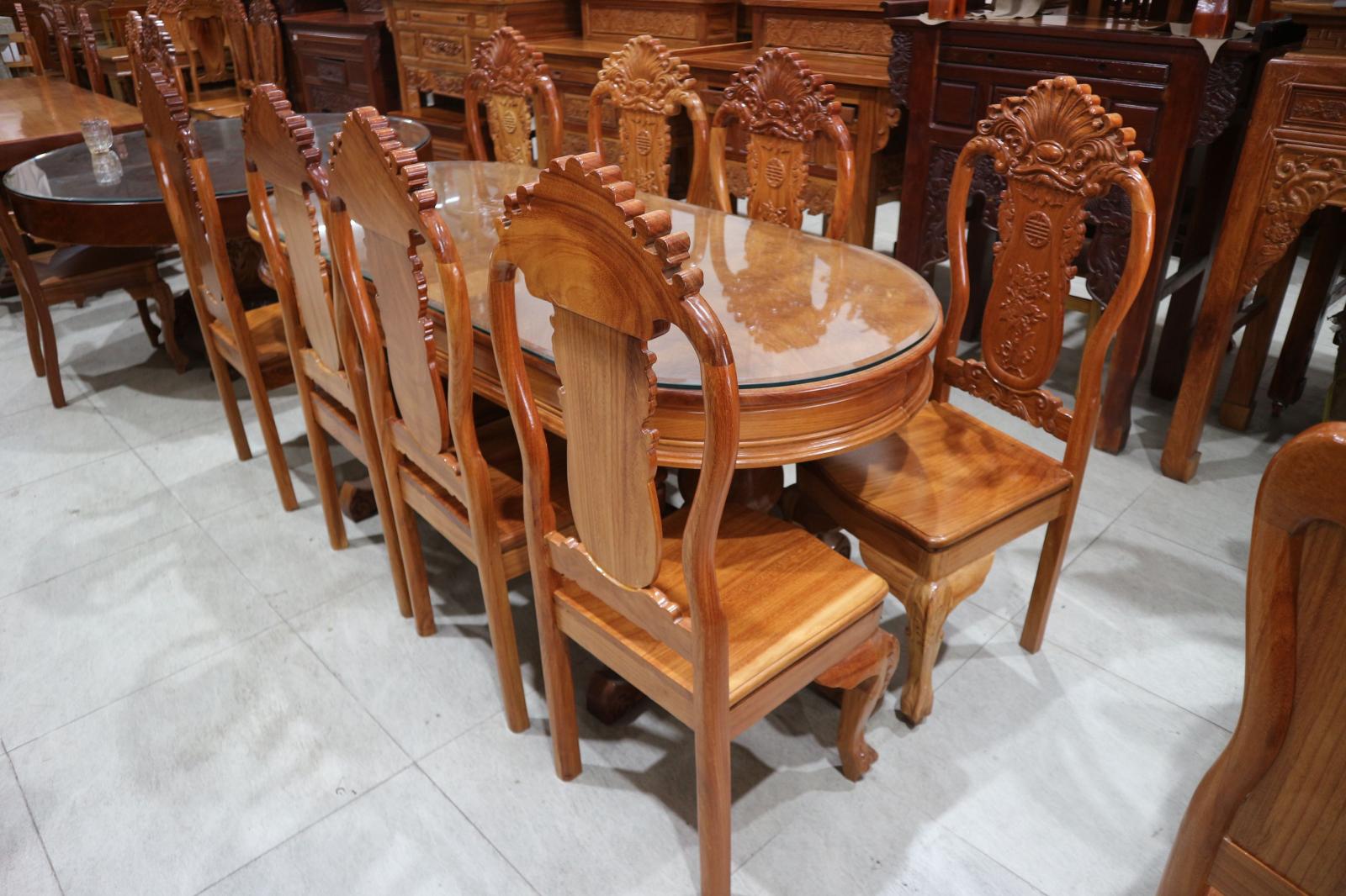 Bộ Bàn Ăn Gỗ Gõ Đỏ 8 Ghế Mặt Bàn Oval Nguyên Tấm 3cm