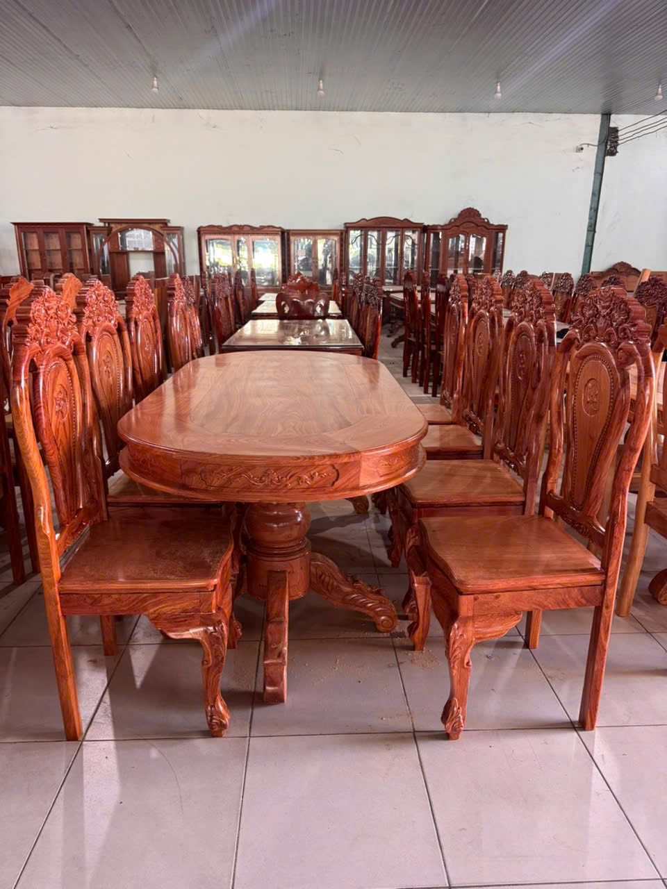 Bộ Bàn Ăn Oval 8 Ghế Gỗ Hương Đá 100%