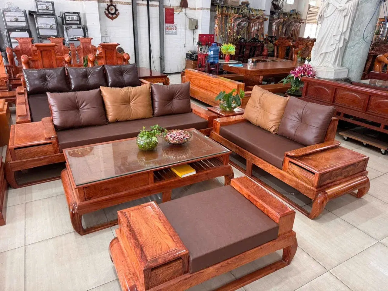 Sofa Gỗ Hương Đá Góc Đùi Gà 5 Món Hiện Đại Đẳng Cấp Cho Phòng Khách