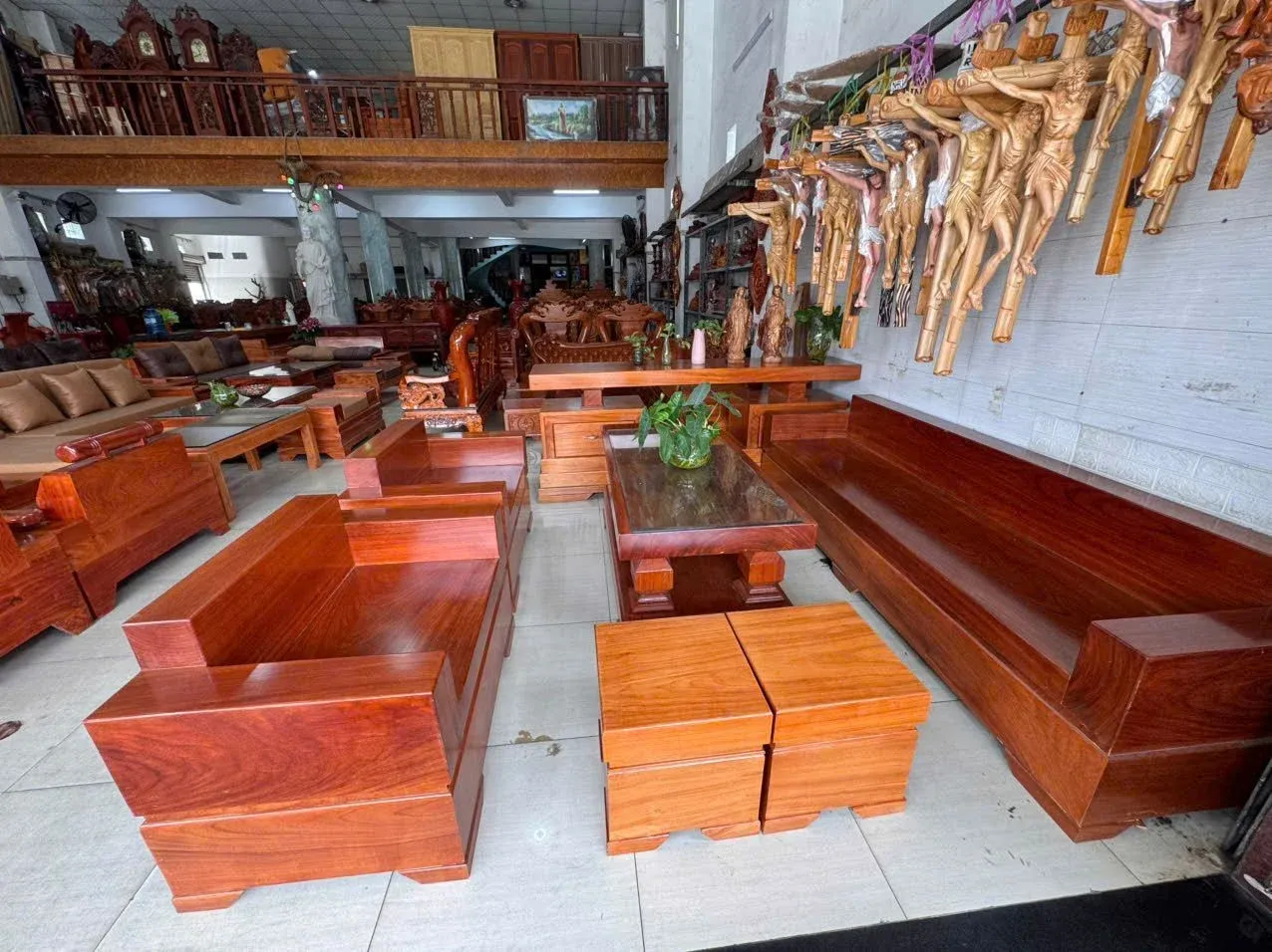 Sofa Góc Đối 6 Món Nguyên Khối Gỗ Gõ Đỏ Băng Dài 245cm Sang Trọng