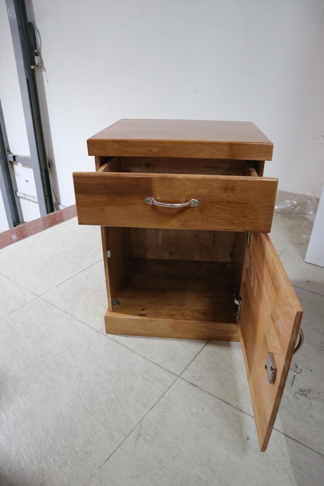 Tủ Đầu Giường Gỗ Cao Su Tự Nhiên - Ảnh 3