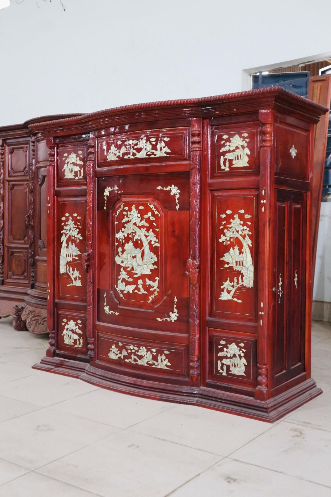 Tủ Thờ Gỗ Tràm Khảm Cảnh Cao Cấp - Ảnh 4