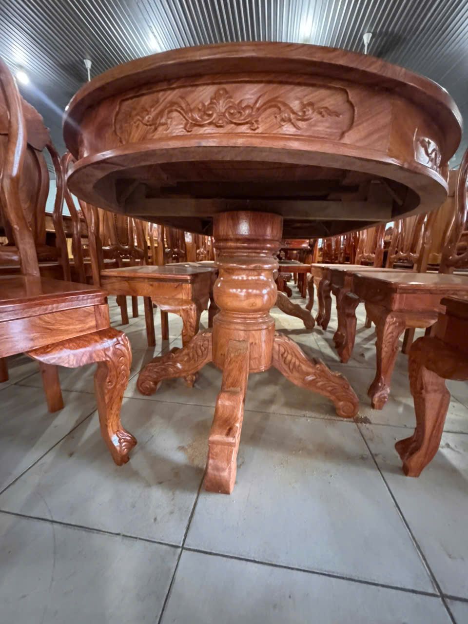 Alternative view of Bộ Bàn Ăn Gỗ Hương Đá 8 Ghế