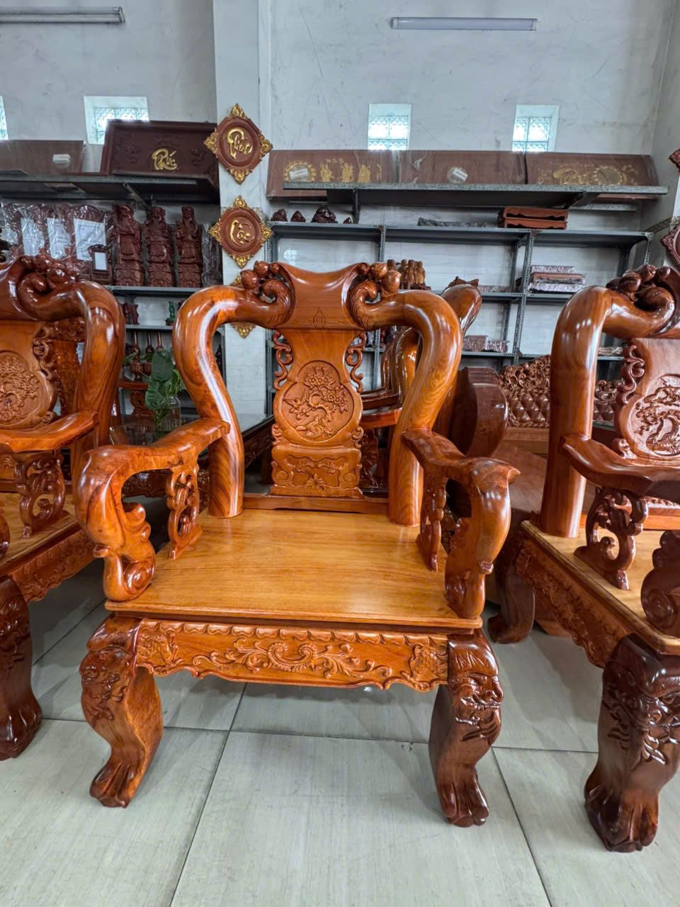 BỘ SALON TRIỆN TAY 10 – 6 MÓN GỖ CĂM XE - Ảnh 4