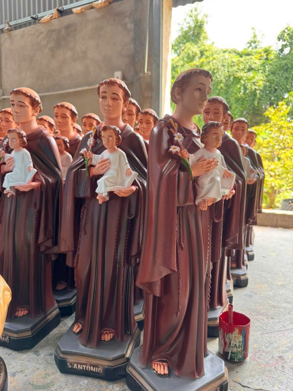 Alternative view of TƯỢNG THÁNH ANTÔN BỒNG CHÚA HÀI ĐỒNG