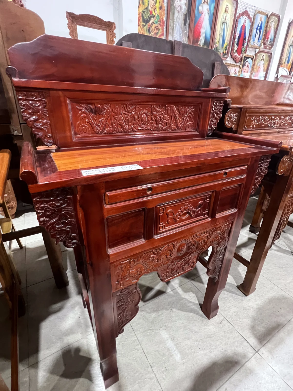 Bàn Cúng 2 Tầng Gỗ Tràm 107cm – Bàn Thờ Gỗ Đẹp Chạm Khắc